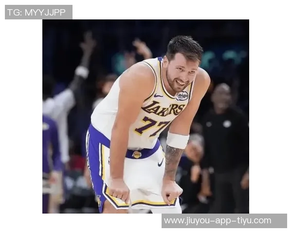 东契奇调侃八村塁赛前仪式表现太糟糕引发球迷热议